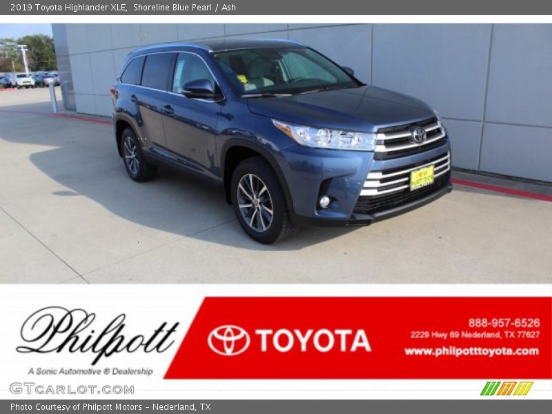 Shoreline Blue Pearl / Ash 2019 Toyota Highlander XLE