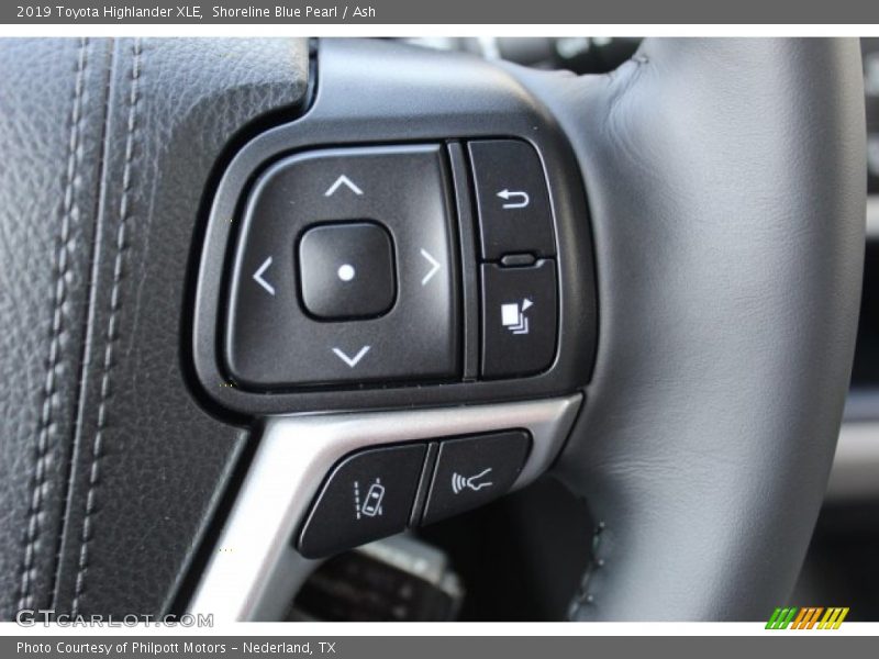 Shoreline Blue Pearl / Ash 2019 Toyota Highlander XLE