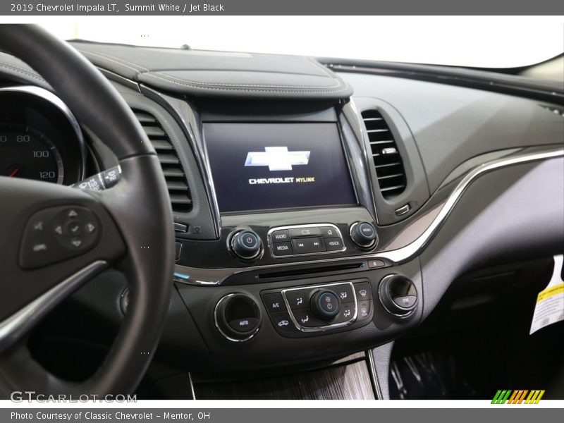 Summit White / Jet Black 2019 Chevrolet Impala LT