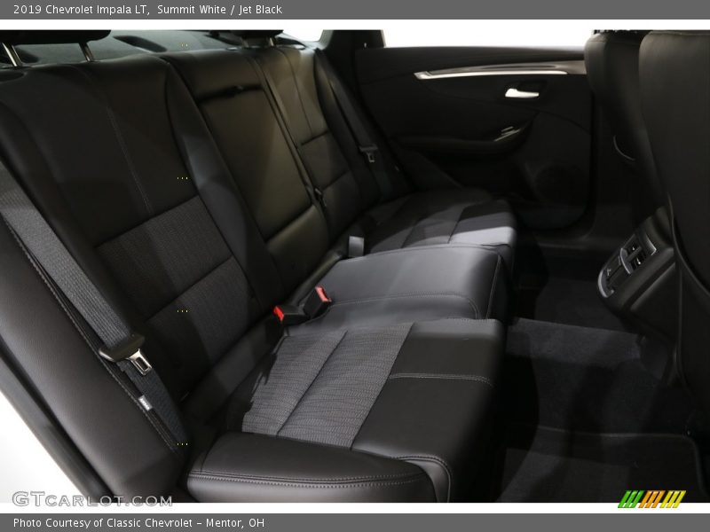 Summit White / Jet Black 2019 Chevrolet Impala LT