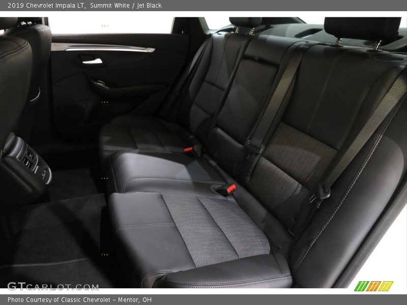 Summit White / Jet Black 2019 Chevrolet Impala LT