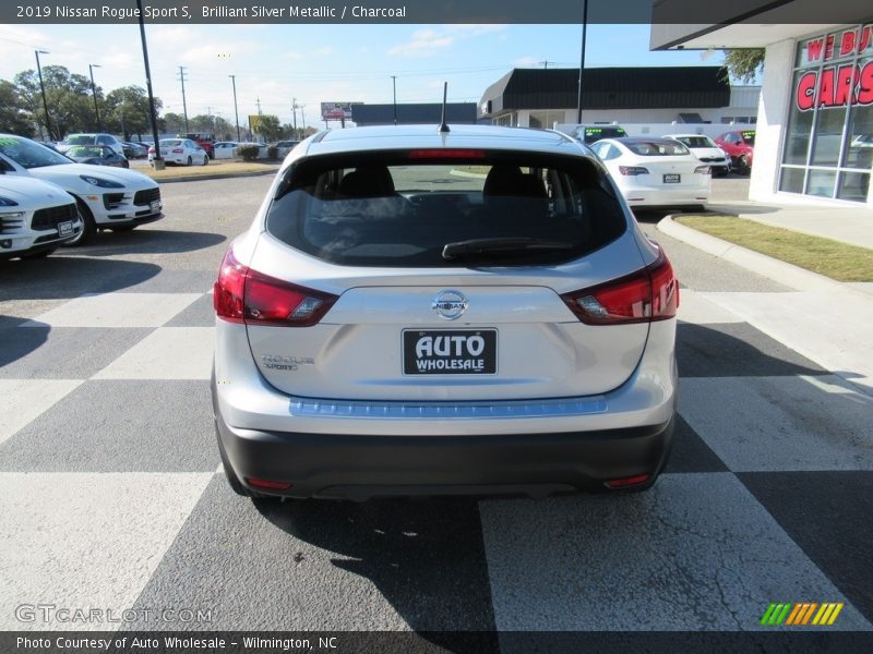 Brilliant Silver Metallic / Charcoal 2019 Nissan Rogue Sport S