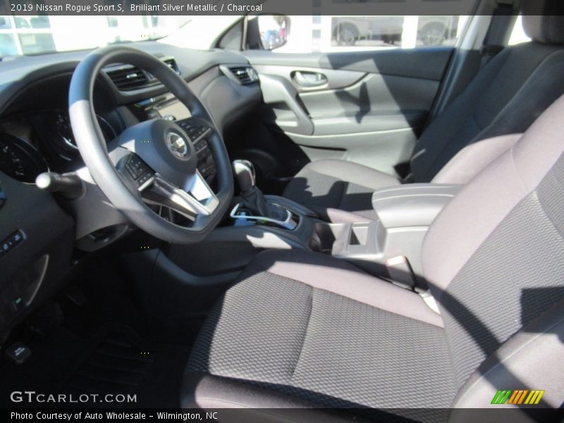 Brilliant Silver Metallic / Charcoal 2019 Nissan Rogue Sport S