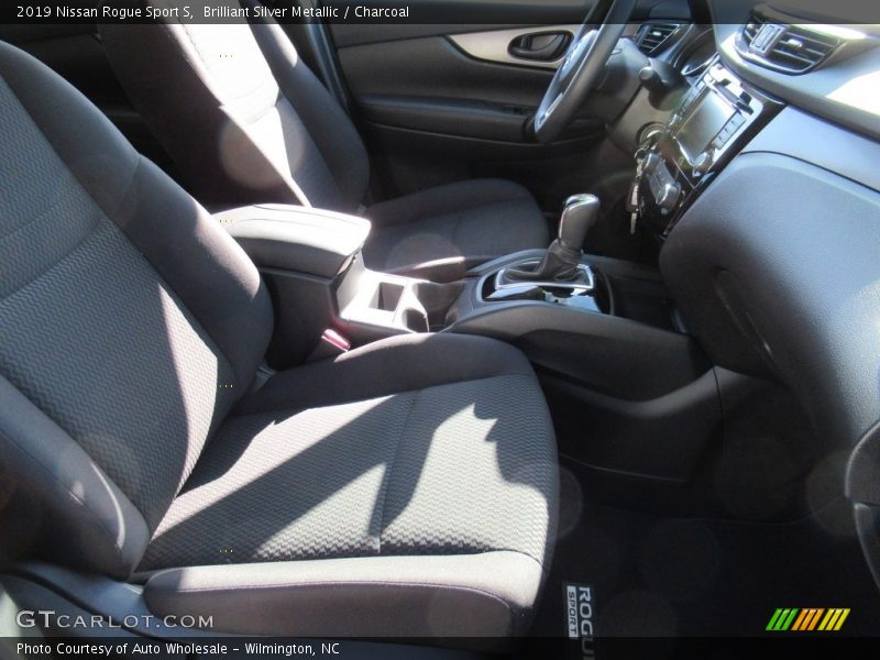 Brilliant Silver Metallic / Charcoal 2019 Nissan Rogue Sport S
