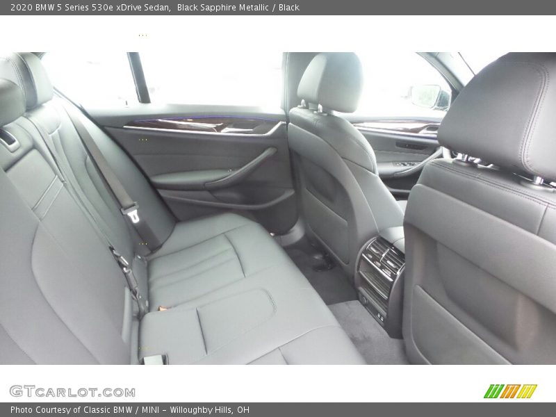 Black Sapphire Metallic / Black 2020 BMW 5 Series 530e xDrive Sedan