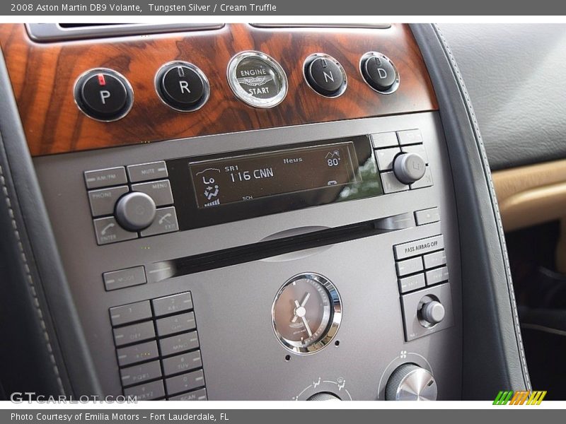 Controls of 2008 DB9 Volante