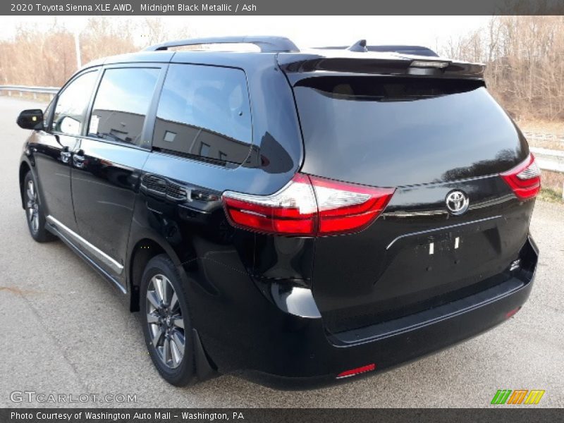 Midnight Black Metallic / Ash 2020 Toyota Sienna XLE AWD