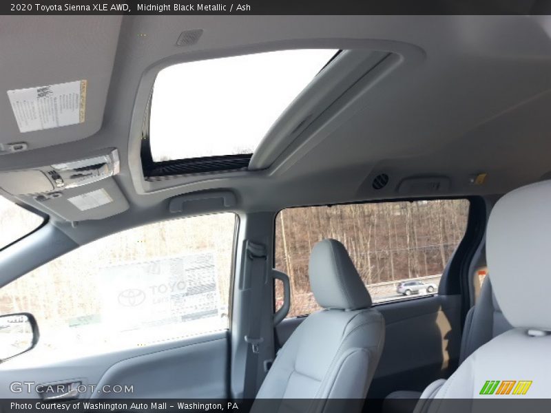 Midnight Black Metallic / Ash 2020 Toyota Sienna XLE AWD