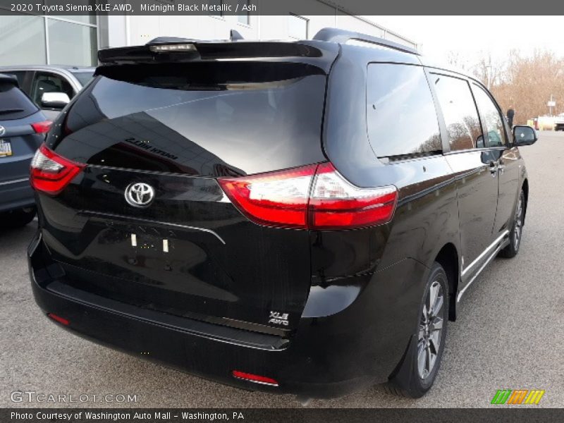 Midnight Black Metallic / Ash 2020 Toyota Sienna XLE AWD