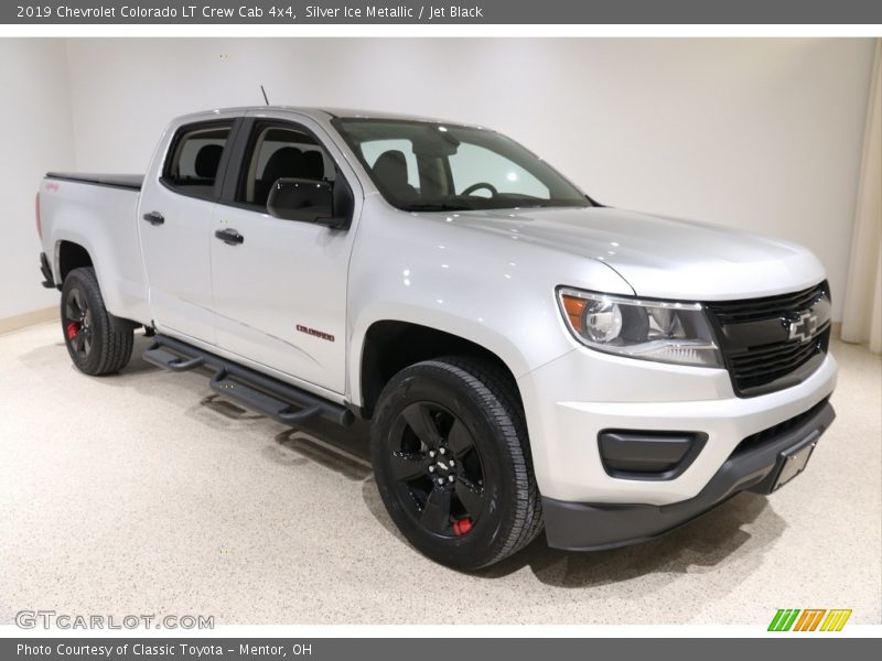 Front 3/4 View of 2019 Colorado LT Crew Cab 4x4