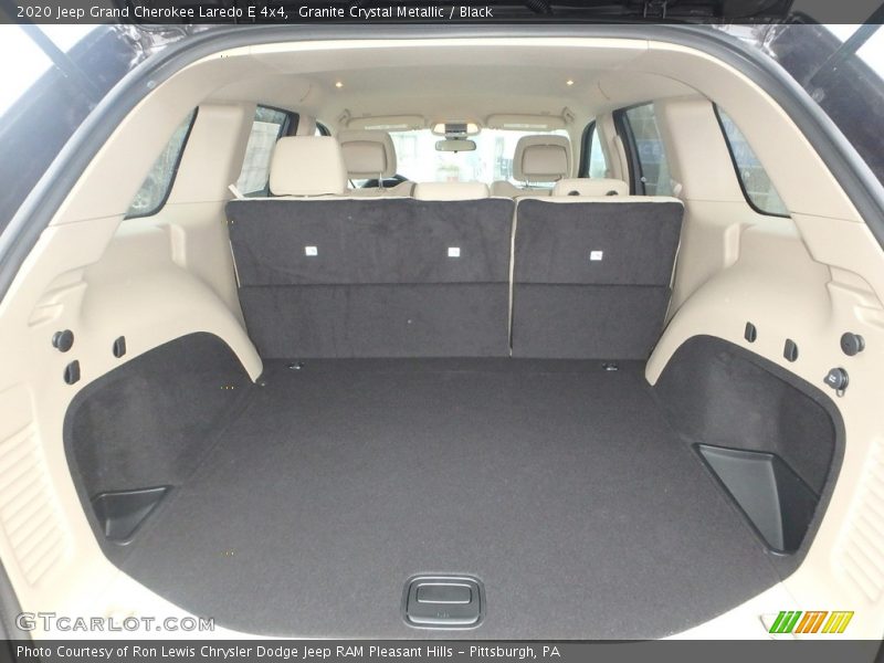 Granite Crystal Metallic / Black 2020 Jeep Grand Cherokee Laredo E 4x4