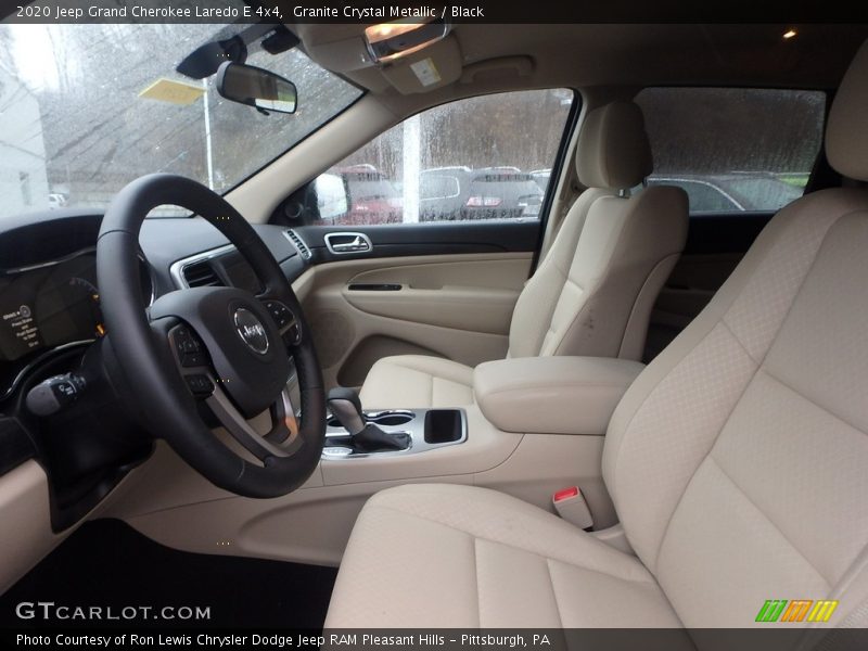 Granite Crystal Metallic / Black 2020 Jeep Grand Cherokee Laredo E 4x4