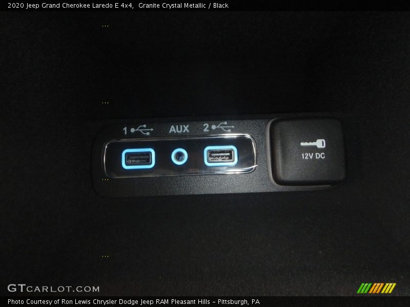 Granite Crystal Metallic / Black 2020 Jeep Grand Cherokee Laredo E 4x4