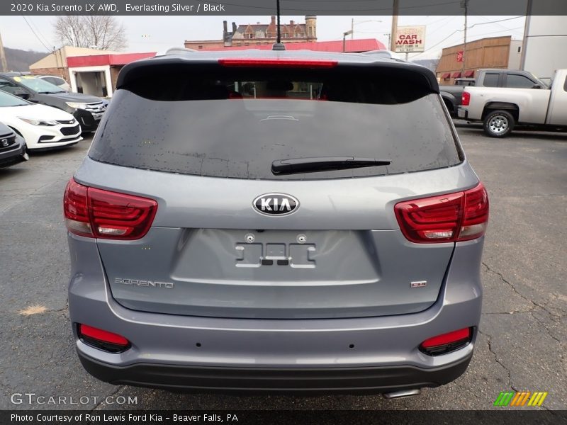 Everlasting Silver / Black 2020 Kia Sorento LX AWD