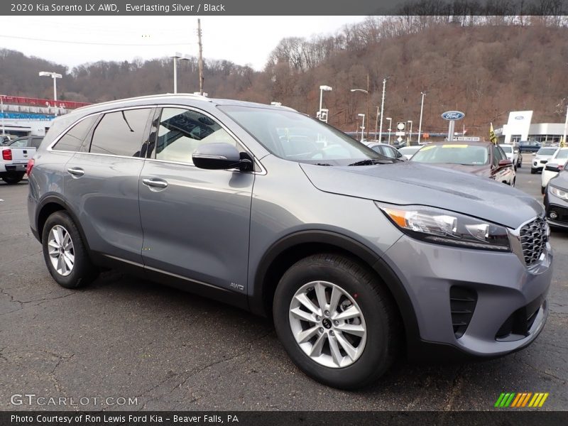 Front 3/4 View of 2020 Sorento LX AWD