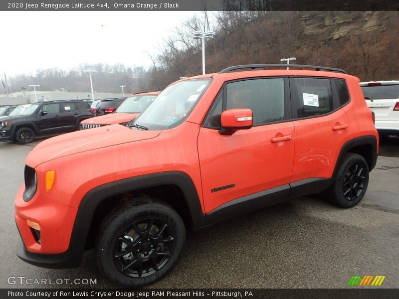 Front 3/4 View of 2020 Renegade Latitude 4x4