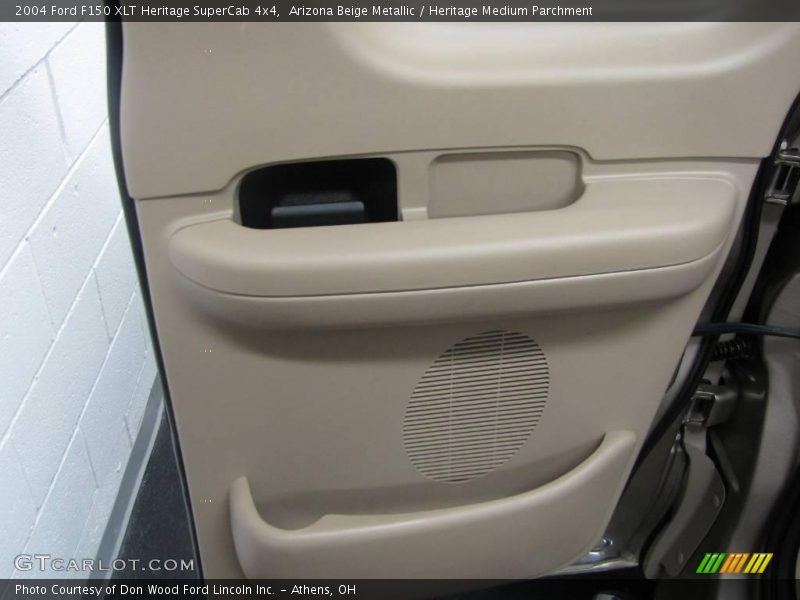 Arizona Beige Metallic / Heritage Medium Parchment 2004 Ford F150 XLT Heritage SuperCab 4x4