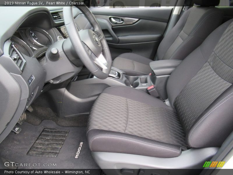 Pearl White / Charcoal 2019 Nissan Rogue SV