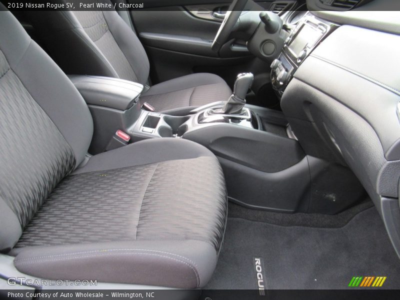 Pearl White / Charcoal 2019 Nissan Rogue SV