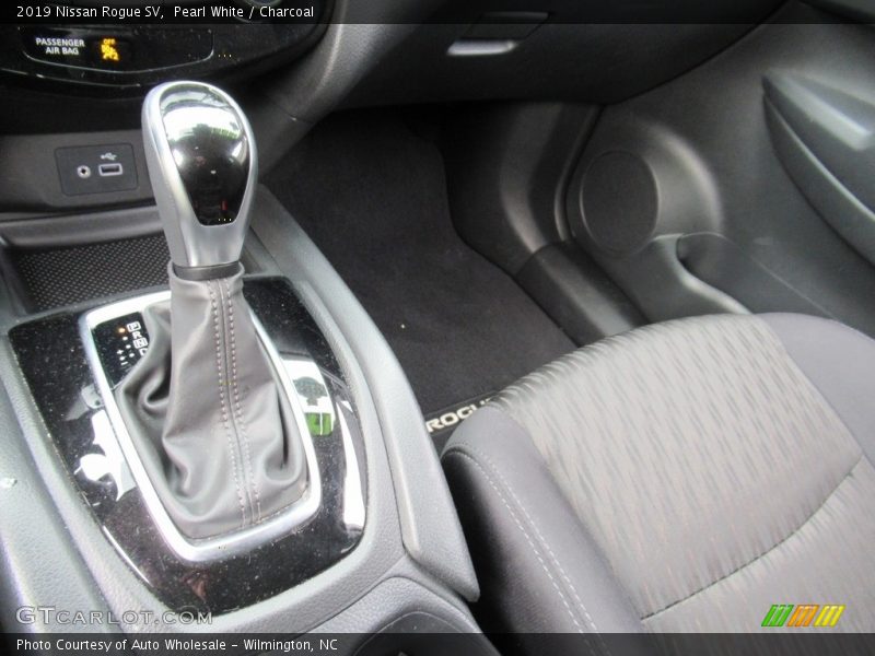 Pearl White / Charcoal 2019 Nissan Rogue SV