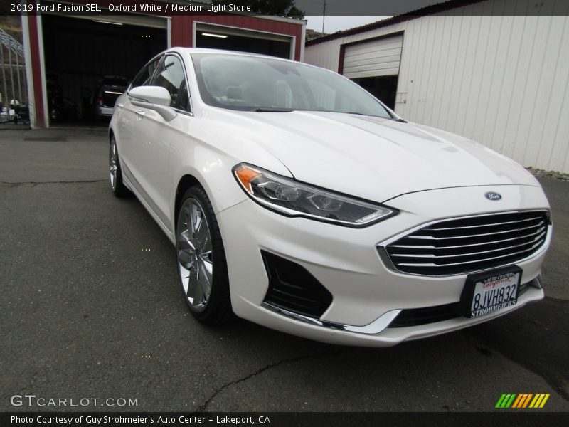 Oxford White / Medium Light Stone 2019 Ford Fusion SEL