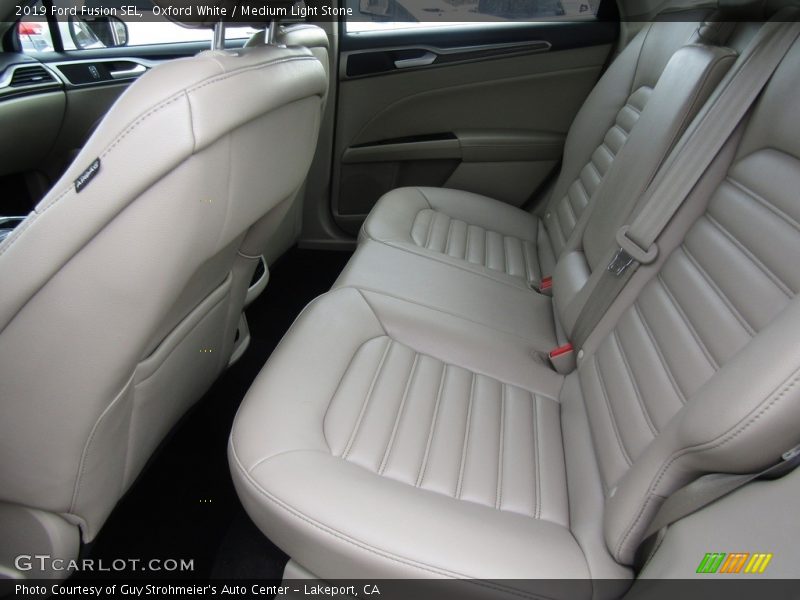 Oxford White / Medium Light Stone 2019 Ford Fusion SEL