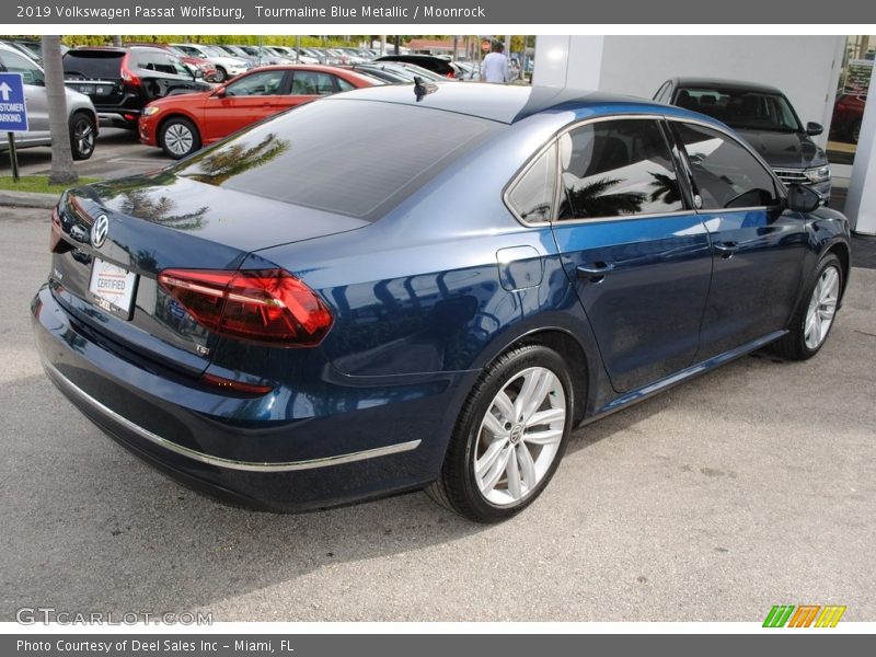Tourmaline Blue Metallic / Moonrock 2019 Volkswagen Passat Wolfsburg