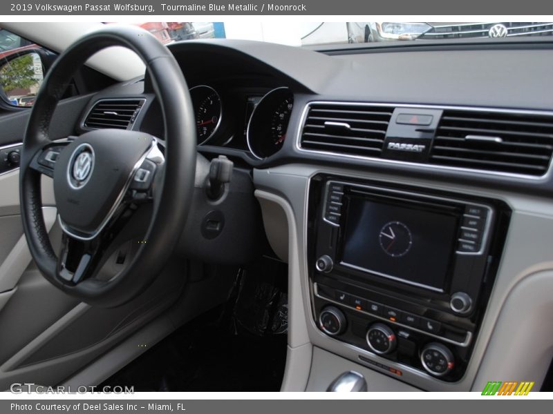 Tourmaline Blue Metallic / Moonrock 2019 Volkswagen Passat Wolfsburg