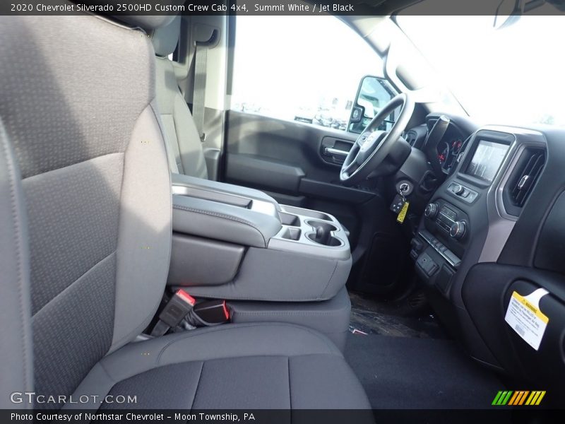 Summit White / Jet Black 2020 Chevrolet Silverado 2500HD Custom Crew Cab 4x4