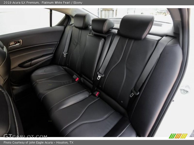Platinum White Pearl / Ebony 2019 Acura ILX Premium