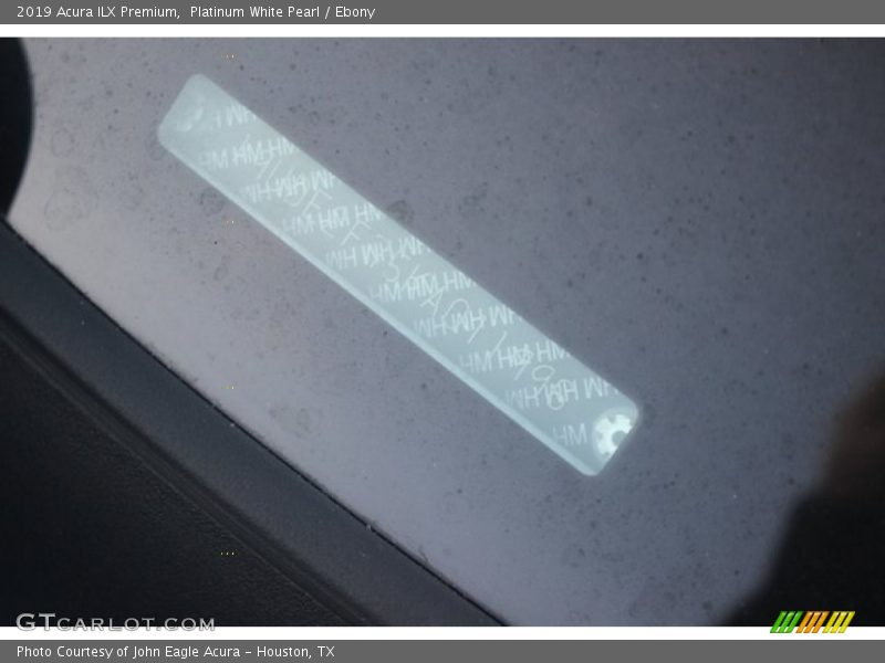 Platinum White Pearl / Ebony 2019 Acura ILX Premium
