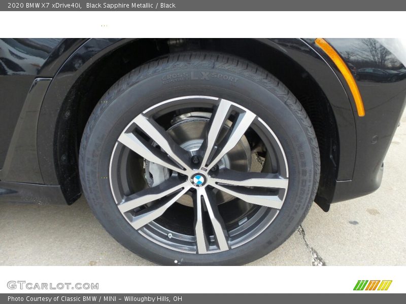 Black Sapphire Metallic / Black 2020 BMW X7 xDrive40i