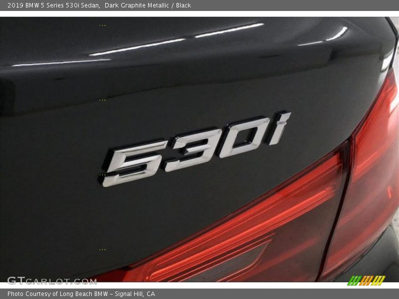 Dark Graphite Metallic / Black 2019 BMW 5 Series 530i Sedan