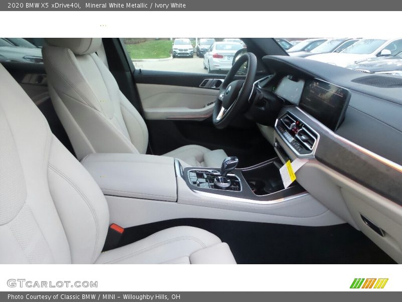 Front Seat of 2020 X5 xDrive40i