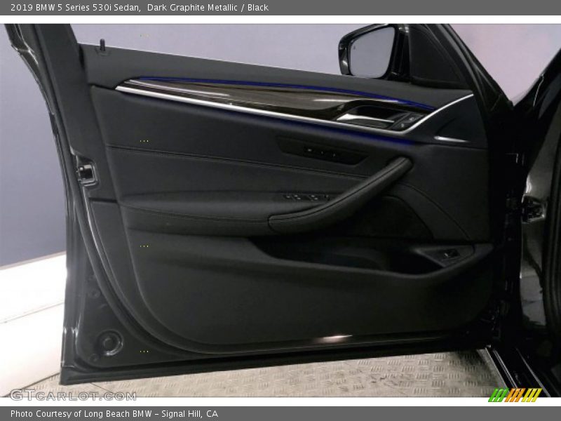 Dark Graphite Metallic / Black 2019 BMW 5 Series 530i Sedan