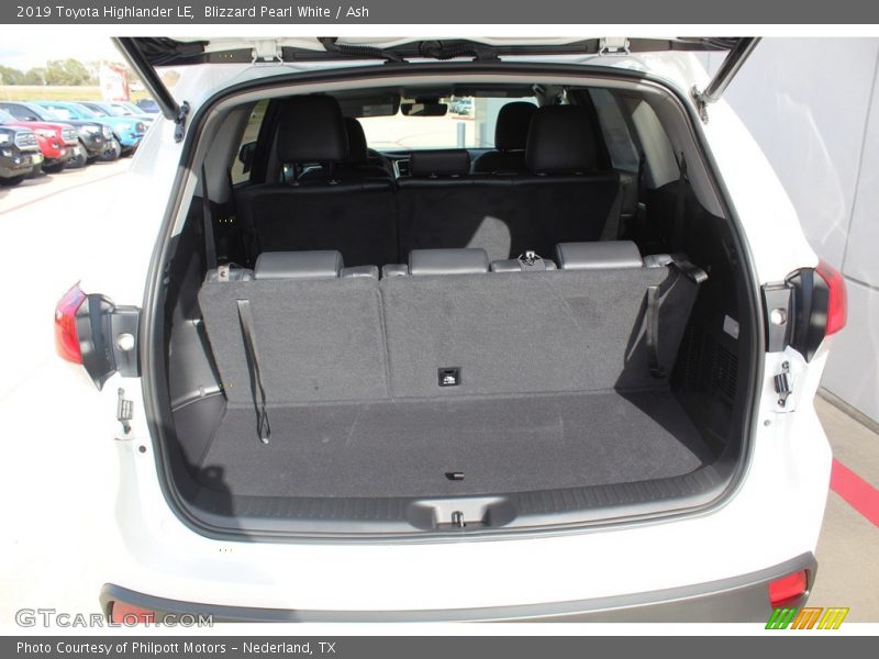 Blizzard Pearl White / Ash 2019 Toyota Highlander LE