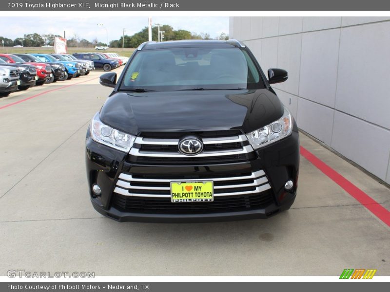 Midnight Black Metallic / Black 2019 Toyota Highlander XLE
