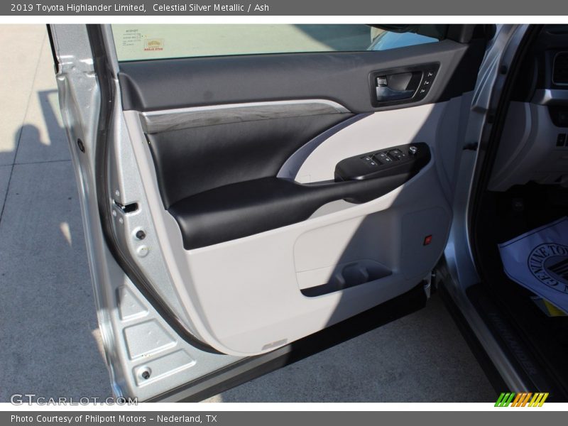 Celestial Silver Metallic / Ash 2019 Toyota Highlander Limited