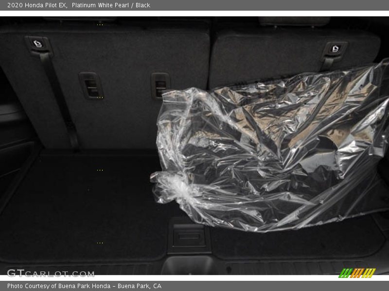 Platinum White Pearl / Black 2020 Honda Pilot EX