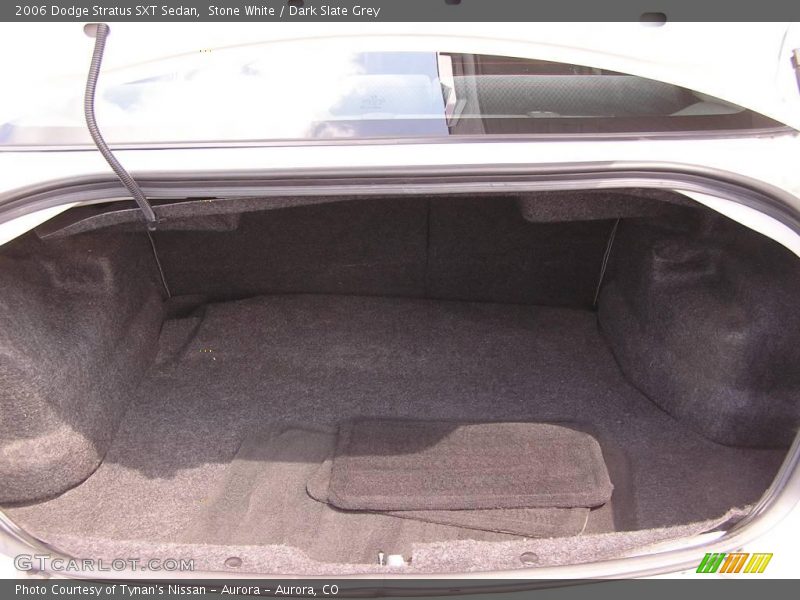 Stone White / Dark Slate Grey 2006 Dodge Stratus SXT Sedan
