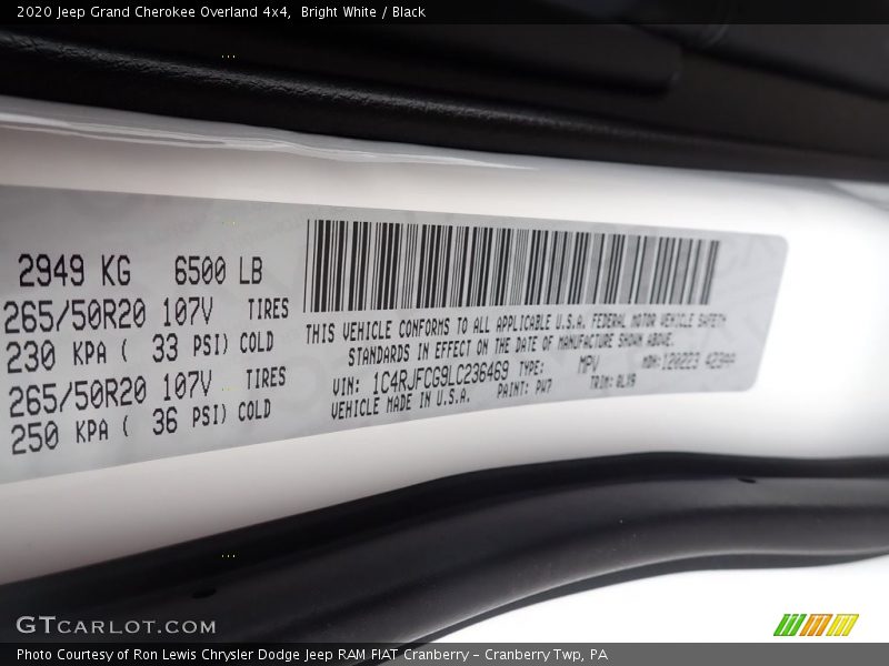 Bright White / Black 2020 Jeep Grand Cherokee Overland 4x4
