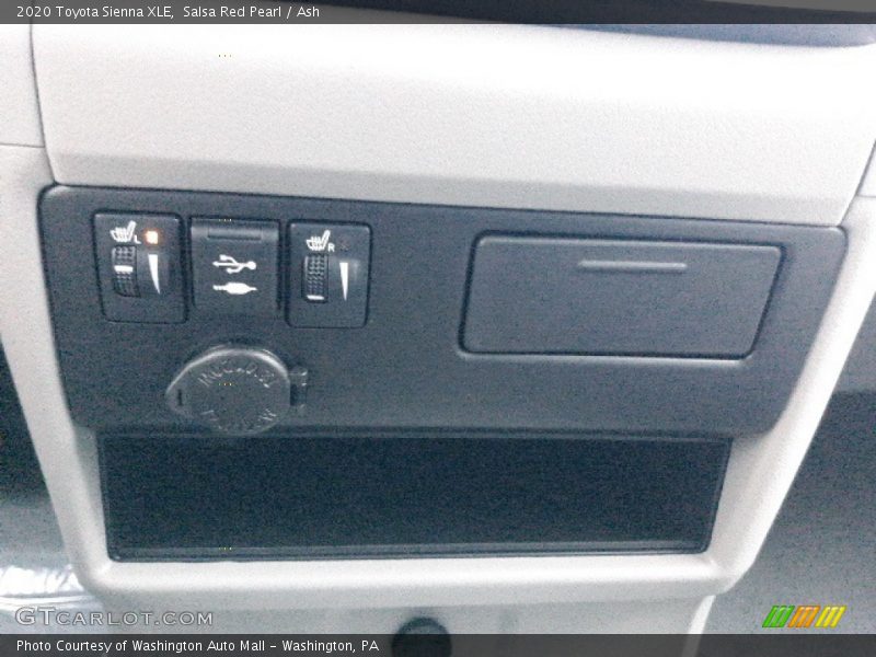 Salsa Red Pearl / Ash 2020 Toyota Sienna XLE