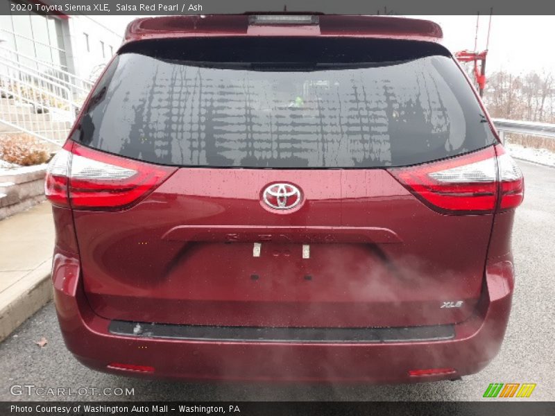 Salsa Red Pearl / Ash 2020 Toyota Sienna XLE