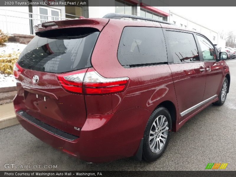 Salsa Red Pearl / Ash 2020 Toyota Sienna XLE