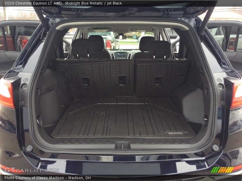  2020 Equinox LT AWD Trunk