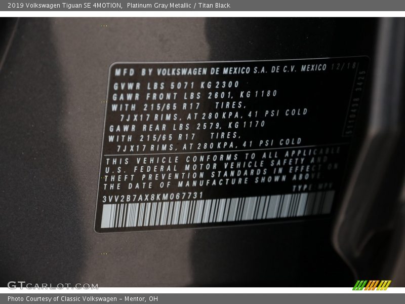 Platinum Gray Metallic / Titan Black 2019 Volkswagen Tiguan SE 4MOTION