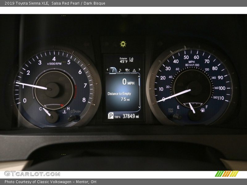 Salsa Red Pearl / Dark Bisque 2019 Toyota Sienna XLE