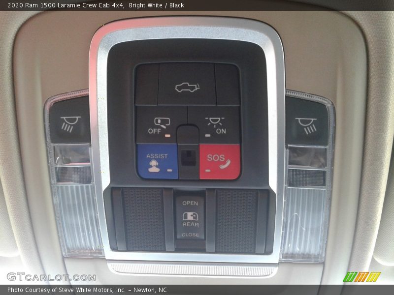 Bright White / Black 2020 Ram 1500 Laramie Crew Cab 4x4