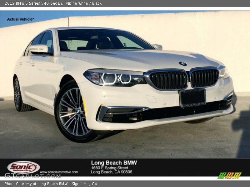 Alpine White / Black 2019 BMW 5 Series 540i Sedan