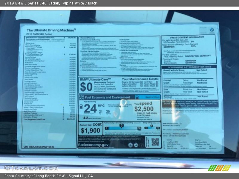 Alpine White / Black 2019 BMW 5 Series 540i Sedan